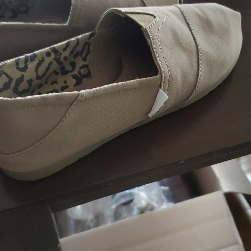 Shoes - Picture 3 of 3